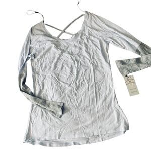 NWT Harmony Balance Medium Casual Activewear Colorblock Stretch Long Sleeve Gray